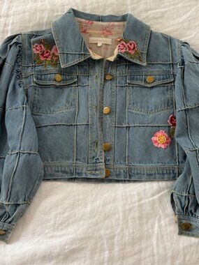 Embroidered Floral Cropped Denim Jacket – Statement Puff Sleeve